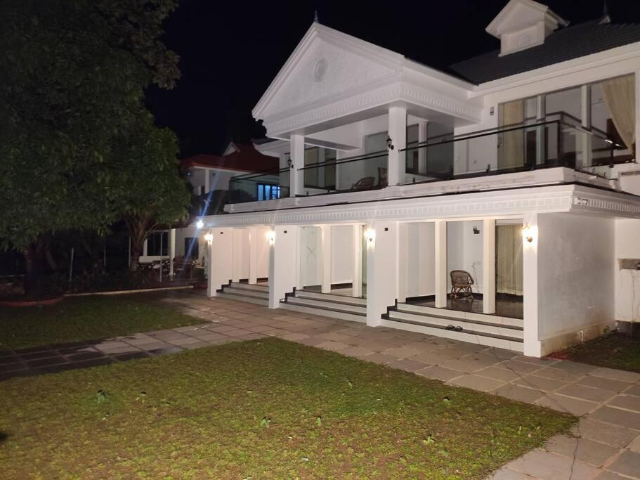 Riveria Portico Villa North Paravur Exteriör bild