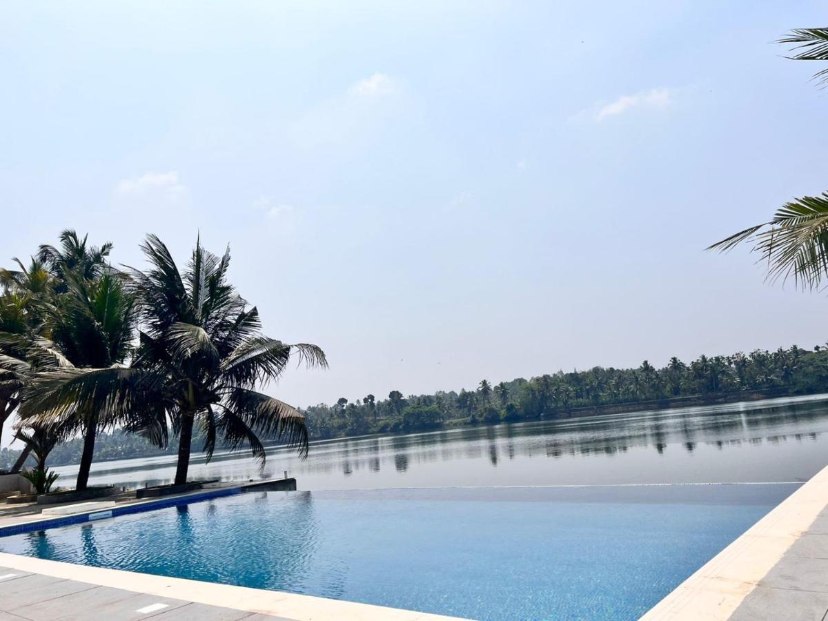 Riveria Portico Villa North Paravur Exteriör bild